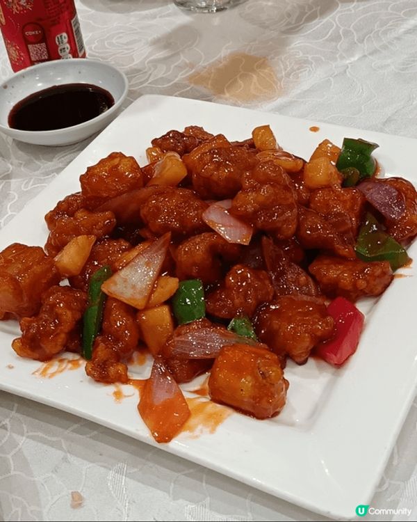 今日係年二十，我們選擇在就近的酒樓，提早食團年飯，酒樓已推出...
