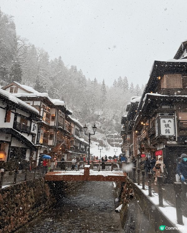 落大雪嘅銀山溫泉！真係好靚😆