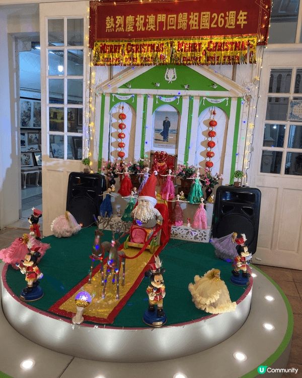 伯多祿五世劇院（現多稱「崗頂劇院」）是澳門極具代表性的歷史建...