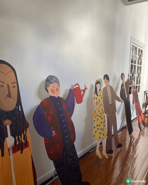 伯多祿五世劇院（現多稱「崗頂劇院」）是澳門極具代表性的歷史建...