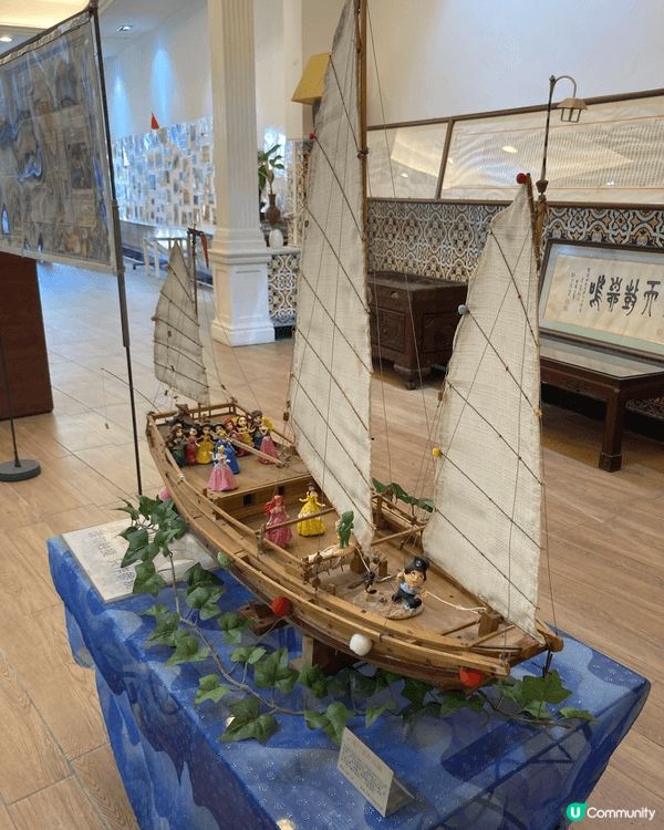 伯多祿五世劇院（現多稱「崗頂劇院」）是澳門極具代表性的歷史建...