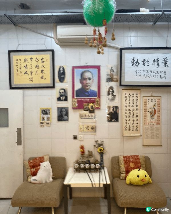 伯多祿五世劇院（現多稱「崗頂劇院」）是澳門極具代表性的歷史建...