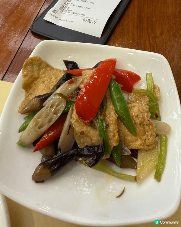 繁囂鬧市中的綠洲，以往想同屋企人食齋都會去大嶼山寶蓮寺，昨天...