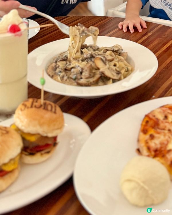 8歲以下免費兒童餐！