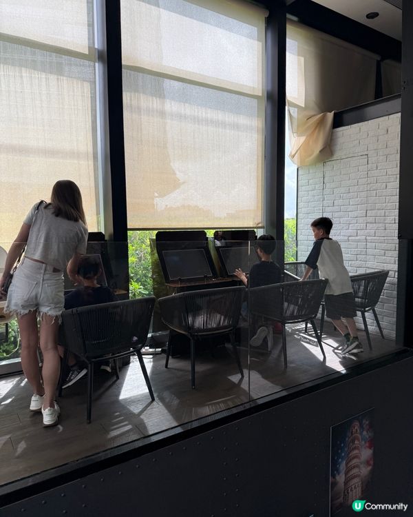 8歲以下免費兒童餐！