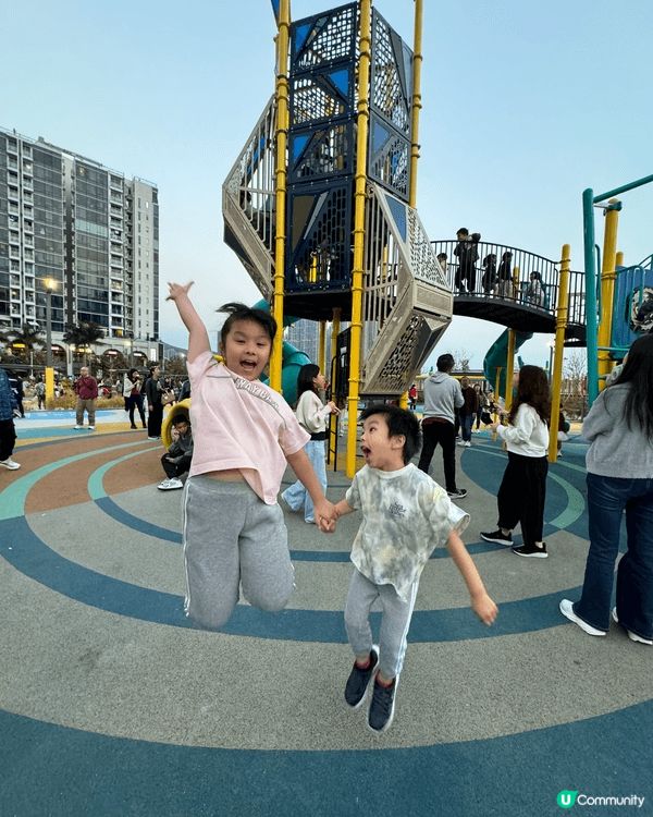 將軍澳南公園兒童遊樂場已經開放啦！經過咗啱啱開放嘅超多人日子...