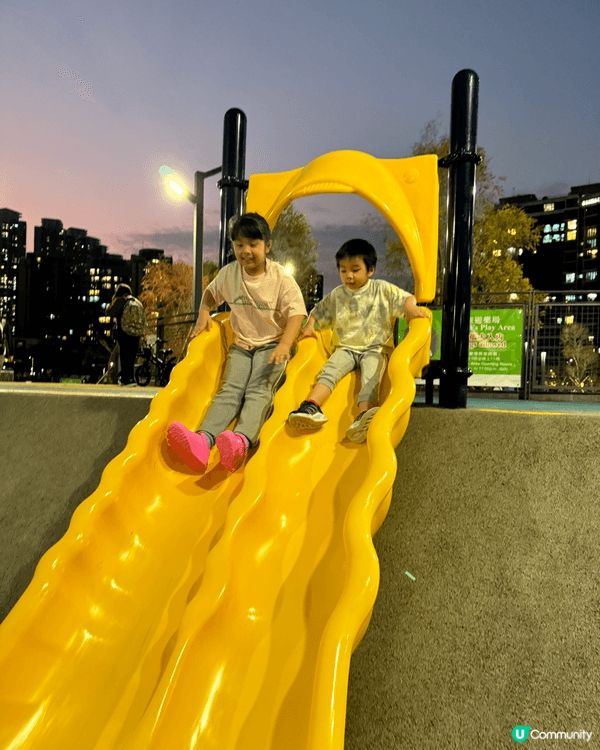 將軍澳南公園兒童遊樂場已經開放啦！經過咗啱啱開放嘅超多人日子...