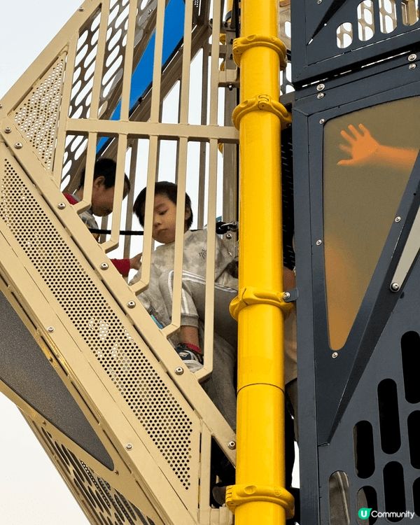 將軍澳南公園兒童遊樂場已經開放啦！經過咗啱啱開放嘅超多人日子...