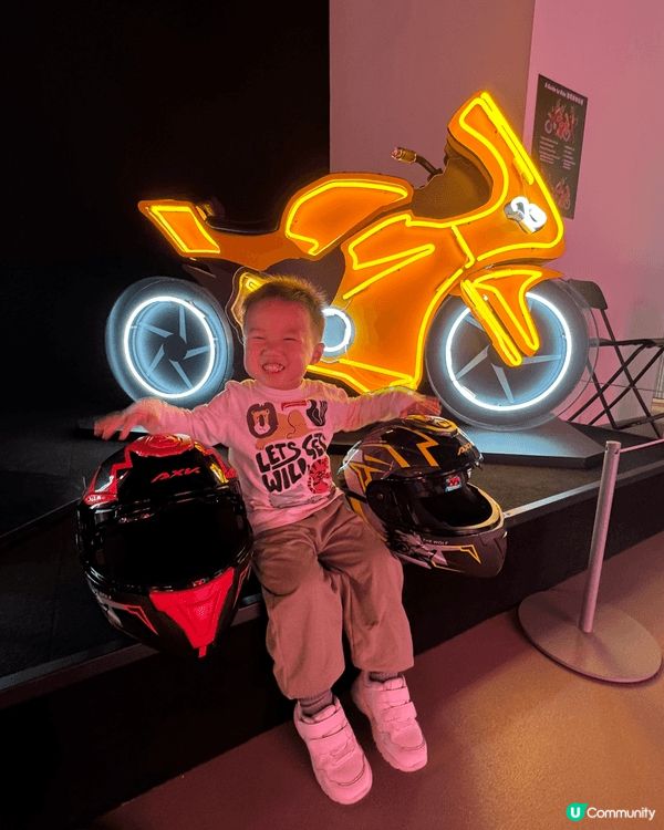 親子必去深水埗Dx設計館，霓虹燈見證香港獨有文化，打卡一流。...