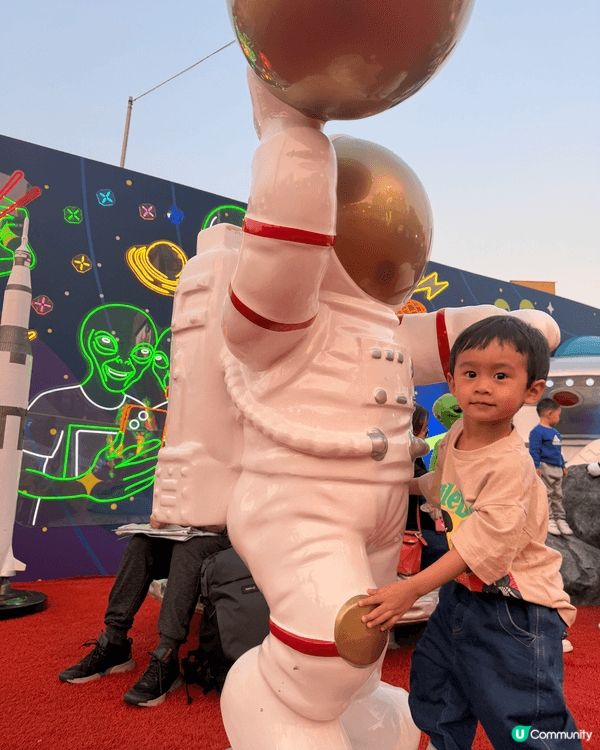 係AIA嘉年華瘋狂打卡拍照，是非常不錯的親子活動！