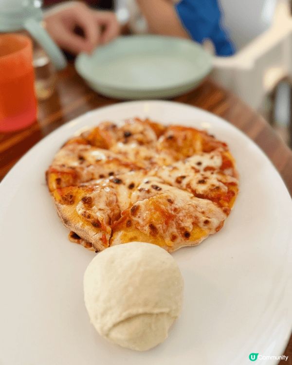 親子友善！八歲或以下小朋友提供免費食物，只要大人order一...