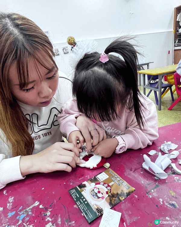 我們和女兒一同參加不同的工作坊，體驗不同的活動，去海洋公園探...