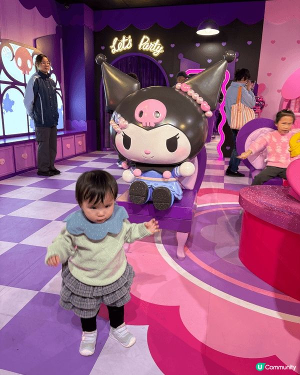 海洋公園有得睇動物同玩機動遊戲，定期仲有唔同既主題，最適合一...