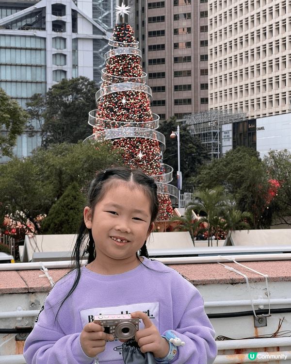 每次放假/每逢節日都會帶女兒周圍遊走不同的景點，希望把她的成...