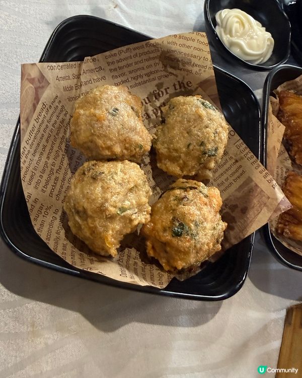 新年約朋友飲茶，聚會傾吓偈，派吓利是