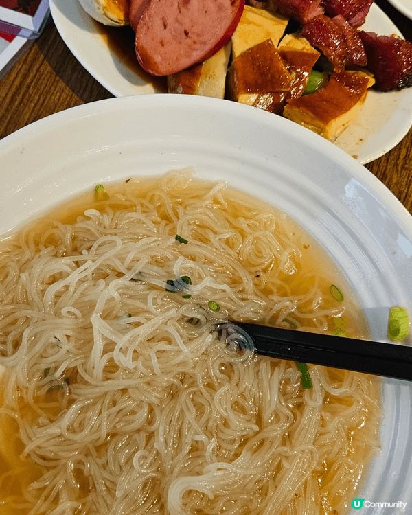 上環龍邦燒味的確好味幾時食都咁好味 新鮮 快靚正真係香港人嘅...
