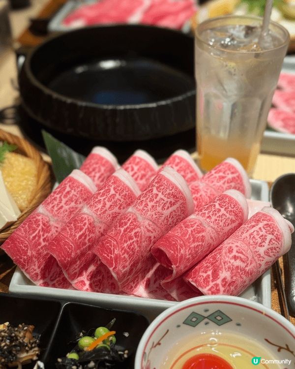 尖沙咀「壽喜・關西」係香港人最喜愛嘅關西風格壽喜燒，餐廳樓底...