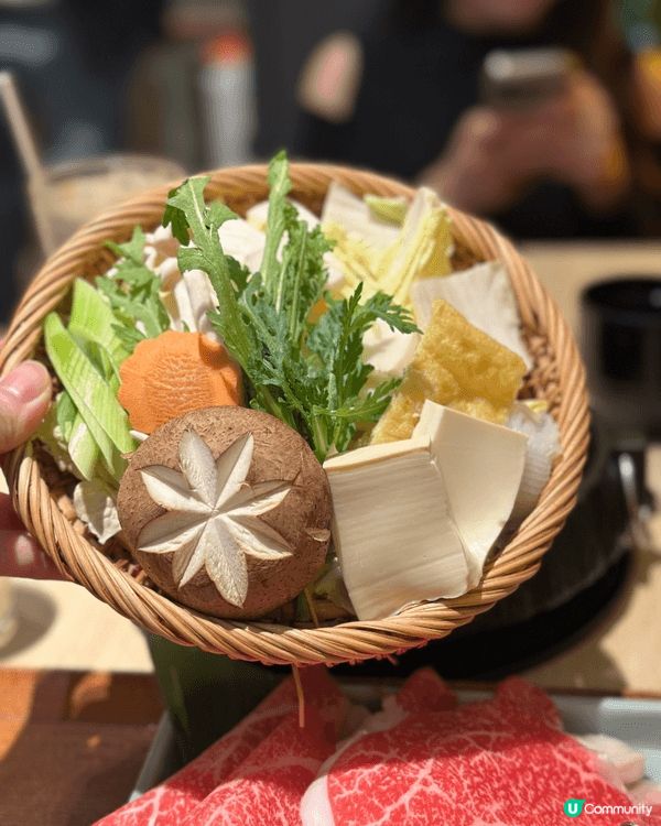 尖沙咀「壽喜・關西」係香港人最喜愛嘅關西風格壽喜燒，餐廳樓底...