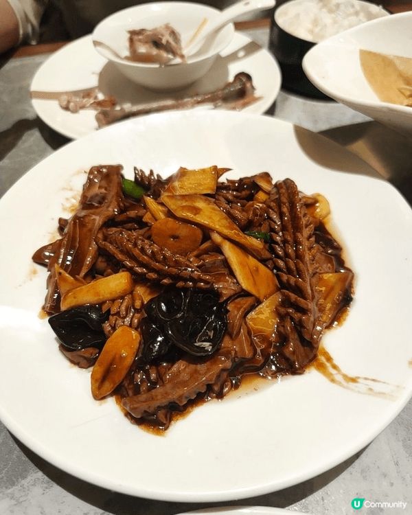 啱啱喺青岛顺興楼食完出嚟，真係要同大家分享下！间铺环境几干净...