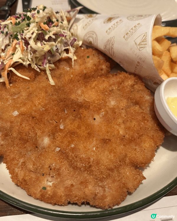 Frites 一間比利時餐廳，逢星期二牛扒之夜半價， 十分美...