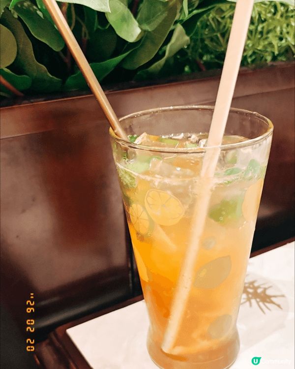 在合和中心的星光喫茶洋食與朋友約會，點了抹茶雪糕玉子布丁和自...