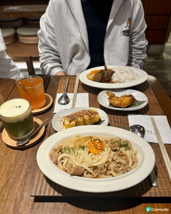 我去了大圍吃日式Cafe，試了它的新年限定套餐-壽喜燒烏龍麵...
