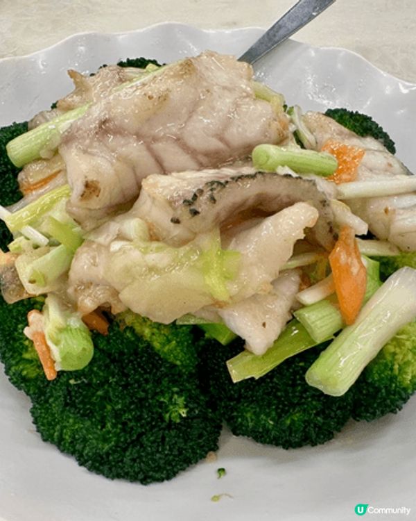 上星期同屋企人去酒樓食生日飯，叫咗5個餸，全部都夠鑊氣，尤其...