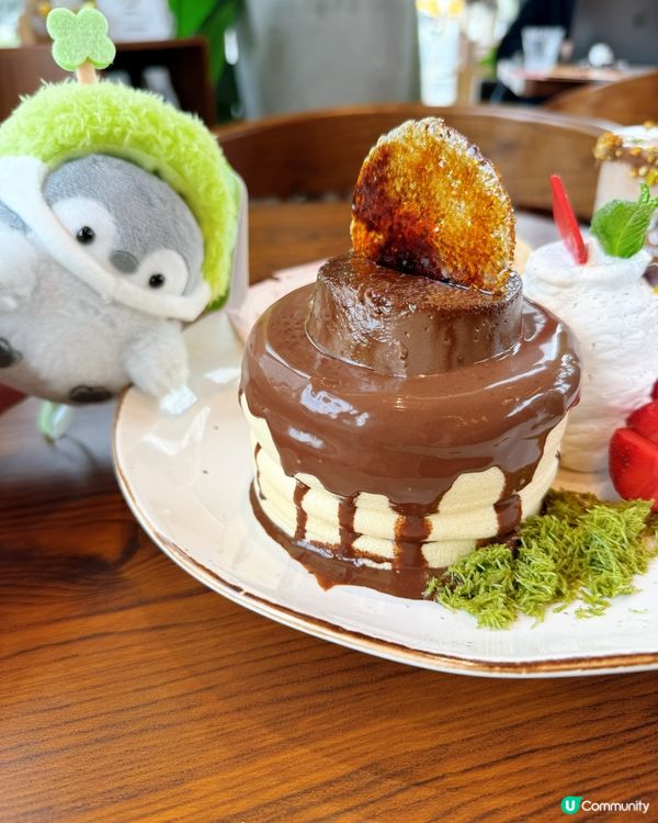 甜品cafe初體驗😍🍰💕 ｜ 杜拜朱古力梳乎厘絕了！💖🍫😋