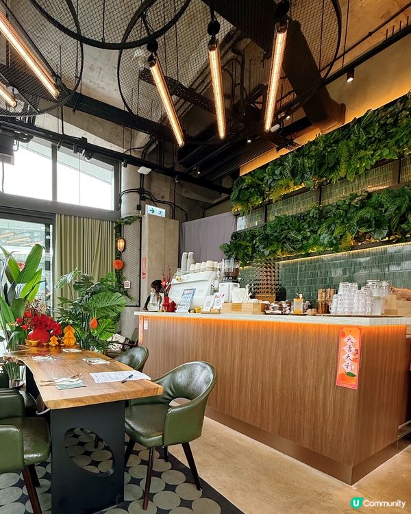 甜品cafe初體驗😍🍰💕 ｜ 杜拜朱古力梳乎厘絕了！💖🍫😋