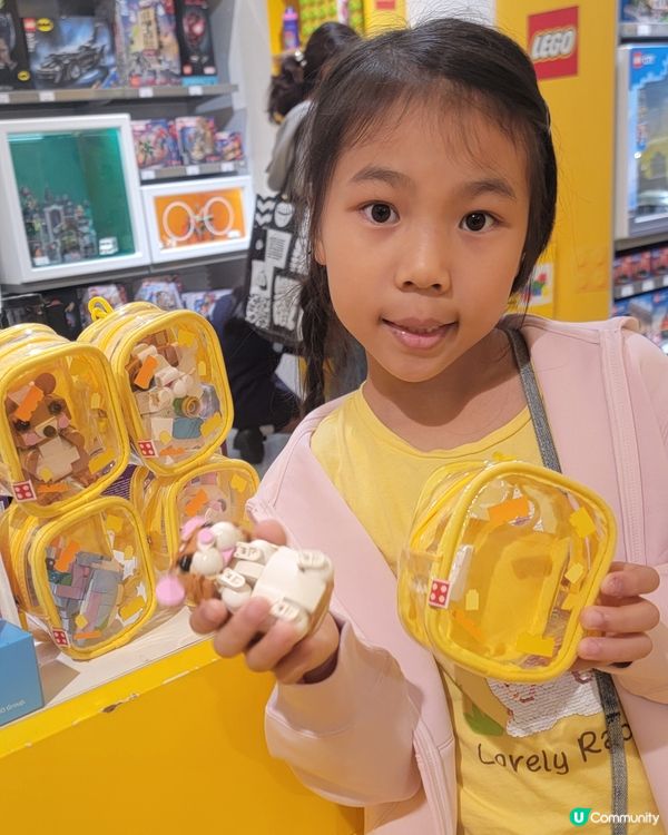 全港首個LEGO動物萌友互動專
區 ! 免費認養寵物