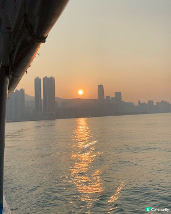 【香港四圍遊】搭乘渡輪♥ 觀日落 ♥ 賞海景