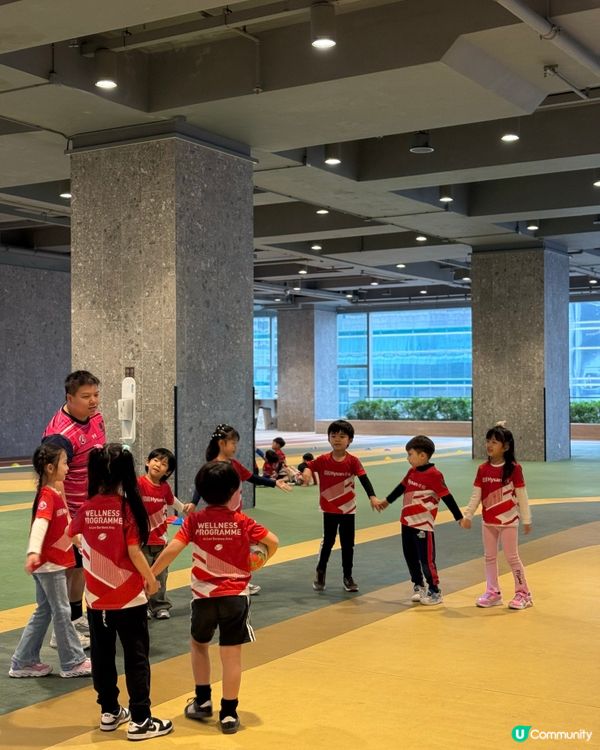 小型非撞式欖球班🏈場地唔使日曬雨淋！專業教練指導！