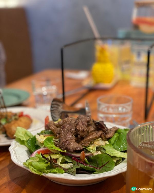 筲箕灣工業風💯！旋轉木馬勁吸睛！🎠