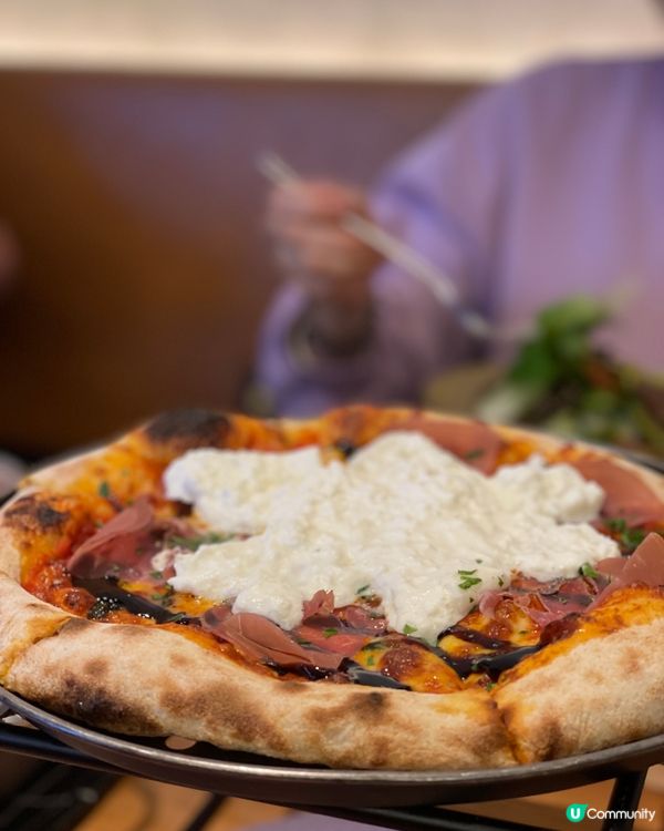 筲箕灣工業風💯！旋轉木馬勁吸睛！🎠