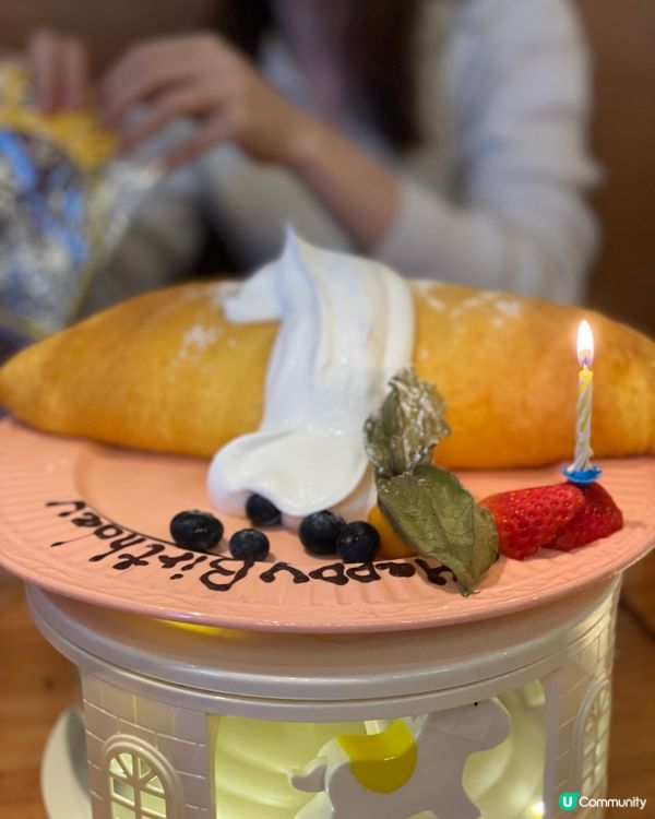 筲箕灣工業風💯！旋轉木馬勁吸睛！🎠