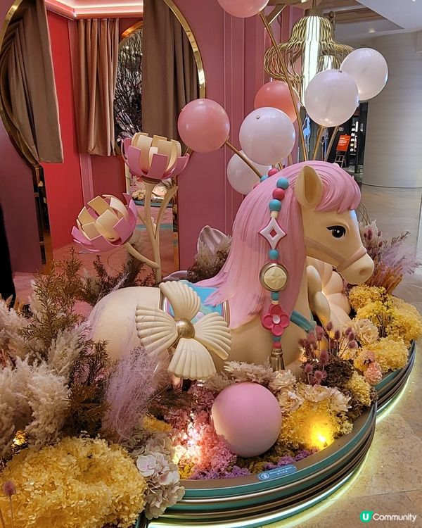 「駿馬星馳 錦簇而至」