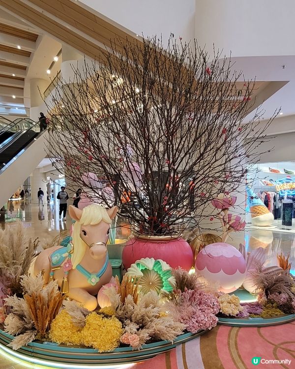 「駿馬星馳 錦簇而至」