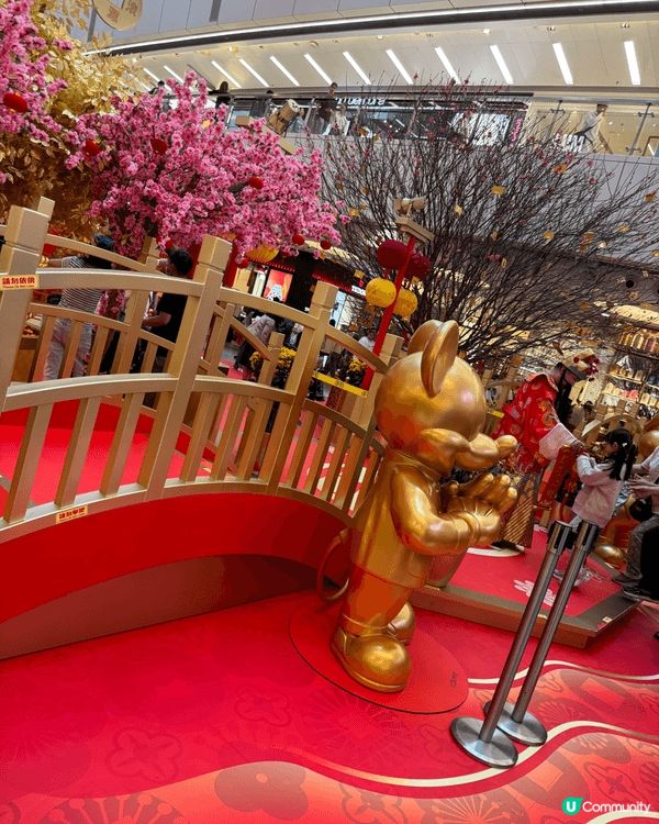 新年去Apm就岩晒，有米奇又有招財黃金屋夠晒喜氣，仲有好多打...