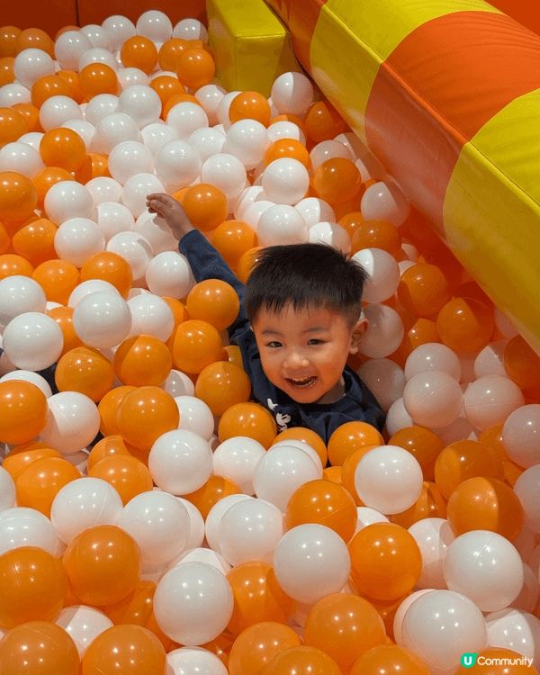 同仔仔去左九龍灣既playhouse，仔仔可以狂放電，媽媽又...