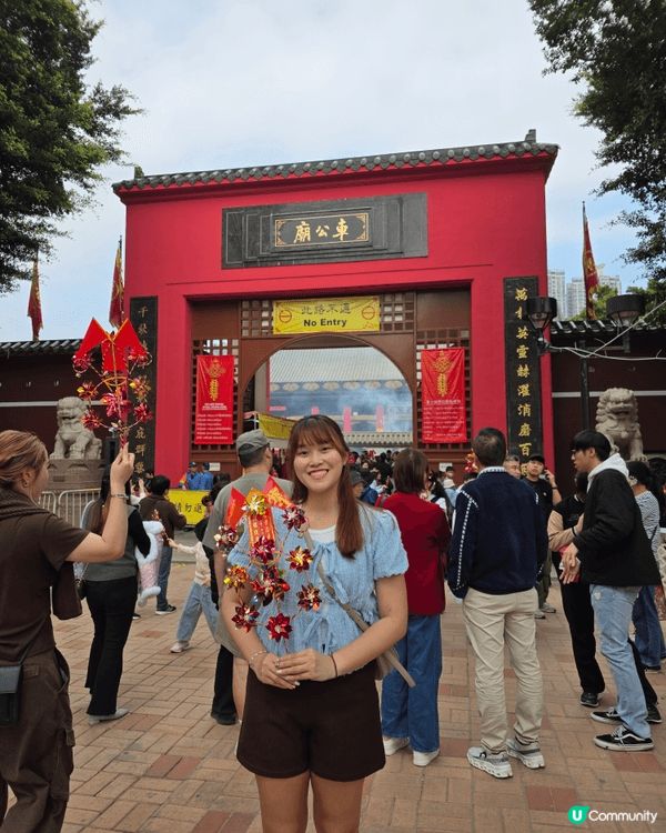 年初三赤口到車公廟轉風車、求好籤，祈求新一年轉出好運、事事順...