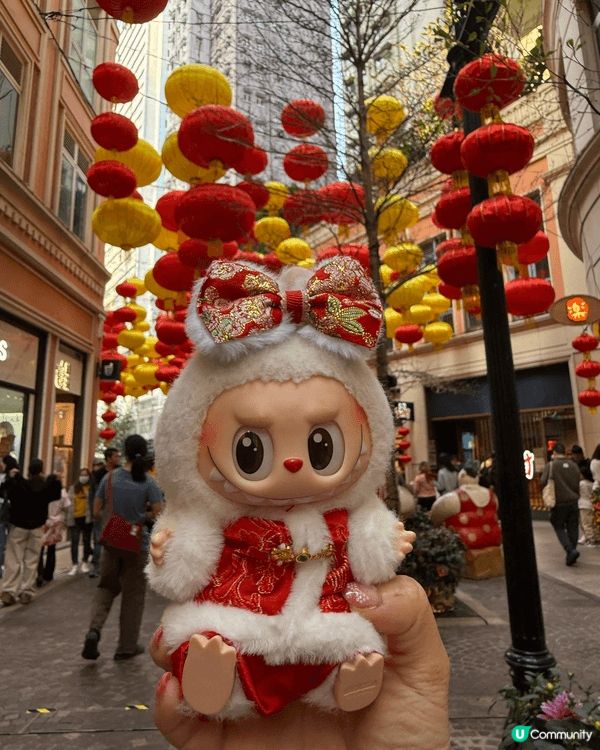 打卡熱點灣仔喜帖街（利東街）新年氣氛爆棚，舞獅表演熱鬧非凡！...