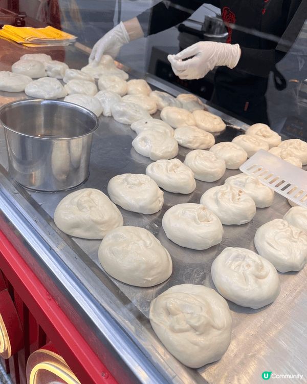 深圳南山海岸城是由購物中心、寫字樓和深圳灣大街步行街組成。作...