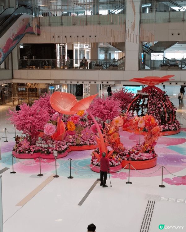 沙田新城市廣場2026年賀年以「花開結緣・風生水起」為主題，...