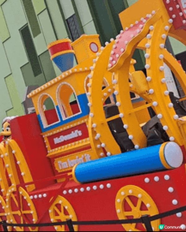 花車巡遊之後放在啓德展示我很欣賞因為可以任意打卡特別是這幾個...