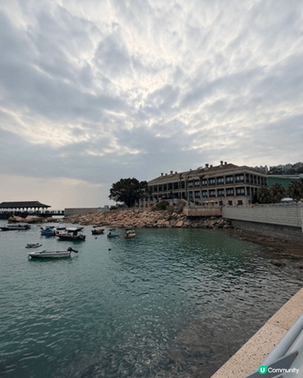 赤柱係一個好好嘅地方，食肆面對海灘，左邊有美利樓，更可以去赤...