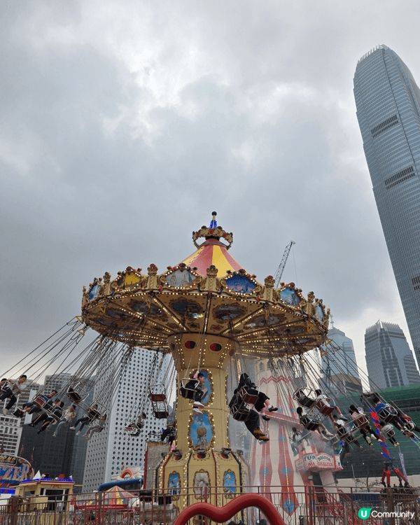 AIA 嘉年華有動有靜的活動，有刺激好玩的大型機動遊戲，考驗...