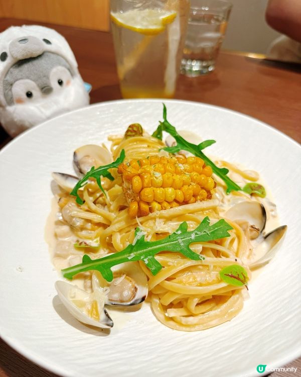 銅鑼灣時代廣場新開的 Pizza Maru 氣氛比想像中輕鬆...