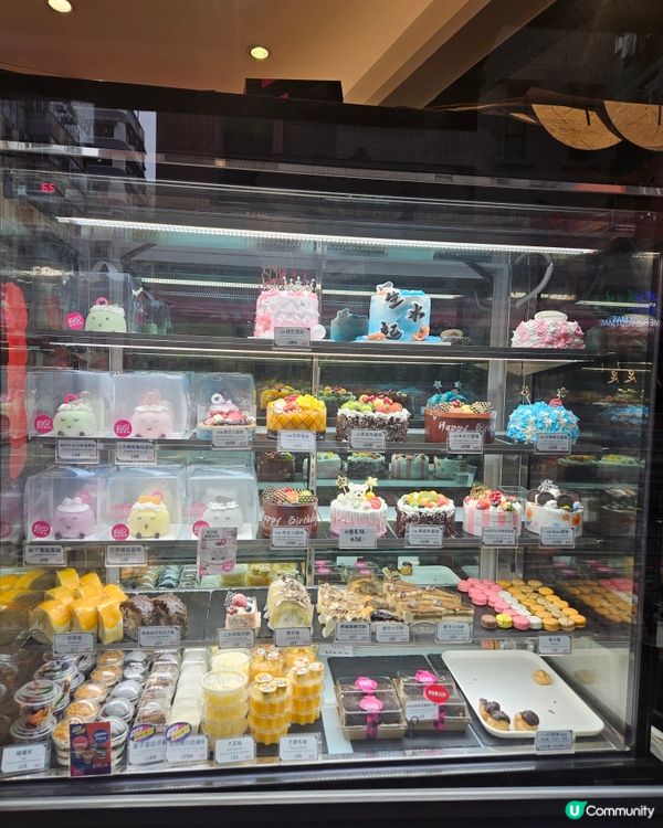 喺佐敦教完普拉堤班，順便買定第二日麵包囝囝囡做早餐。見到喺白...