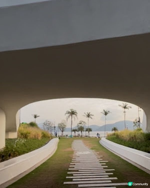 【香港四圍遊】數碼港海濱公園 ♥ 大草坪睇住海景日落野餐