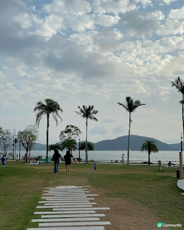 【香港四圍遊】數碼港海濱公園 ♥ 大草坪睇住海景日落野餐